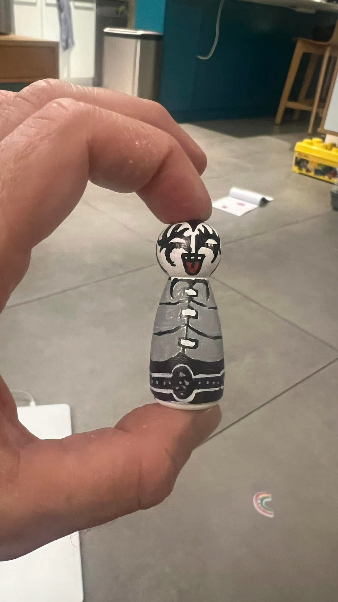 קופסת KISS, תמונה 3